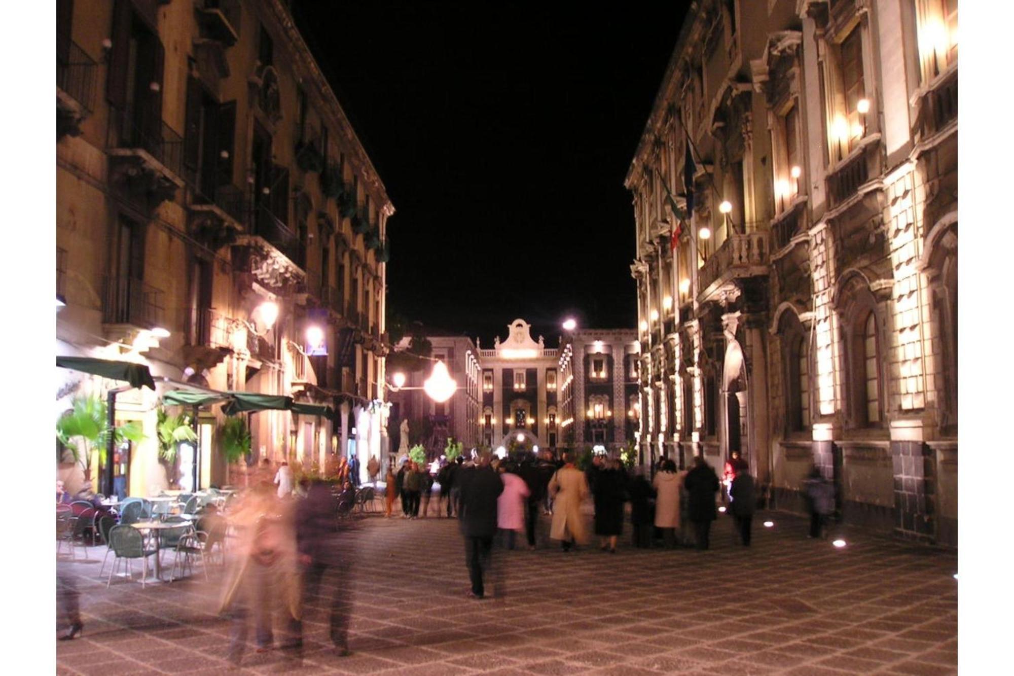 Arte House In The Historical Catania - Happy Rentals ภายนอก รูปภาพ